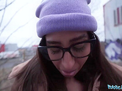 Demonstrating How Far She Can Deepthroat A Big Fat Cock With Ale Danger