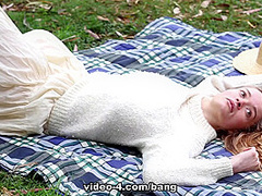 Laney day plays with her hairy pussy in a beautiful solo scene - BANG