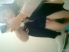 chinese girls go to toilet.307