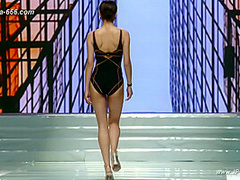 Chinese model in sexy lingerie show.19