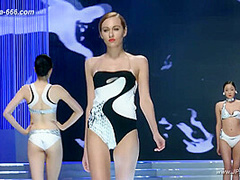 Chinese model in sexy lingerie show.19