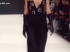 Braless Trends in Women's Fashion Style Compilation for Adventurous Dressers.4