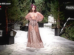 Braless Trends in Women's Fashion Style Compilation for Adventurous Dressers.4