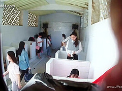 chinese girls go to toilet.306
