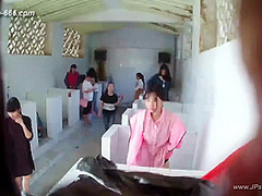 chinese girls go to toilet.306