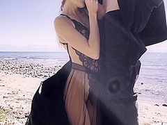 Beautiful Girl Made Me Cum On The Beach - Mynaughtyvixen