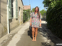 Under the eyes of her husband, Mila fucks with another man