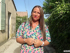 Under the eyes of her husband, Mila fucks with another man