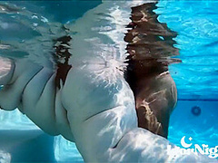 Bbw Fucking In The Pool