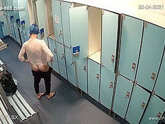 blonde changeroom.31