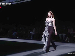 Braless Trends in Women's Fashion Style Compilation for Adventurous Dressers.5