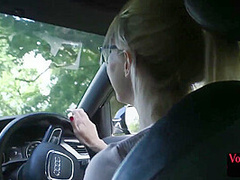 Voyeur in car teases BF who jerks on her sexy body outdoor