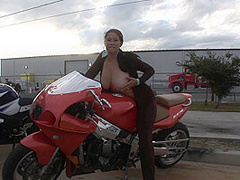 Big Boobs Masturbates and Flashes in Public