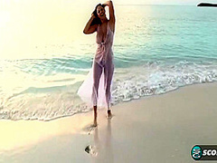 Gianna Michaels In Busty Beach Babe