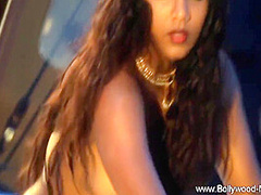 Perfect Indian Babe Seduction 15 Min