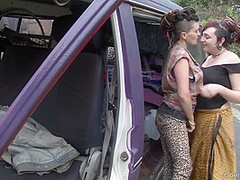 Claire Campervan - Elisa Beth