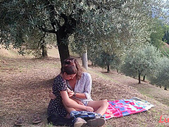 Maria And Zee In Full View
