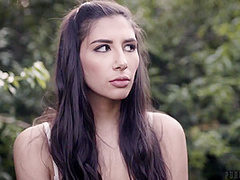 Emily Willis And Gianna Dior In Nerds Breaking Point