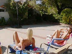 Hot Outdoor Lesbian Group Masturbate With Tongue And Toys. - Bang