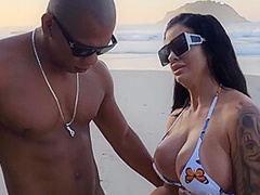 Pampam Pamela Makeup Fucked On Nudist Beach
