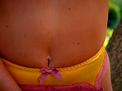 Hello Yellow - Sara Louise