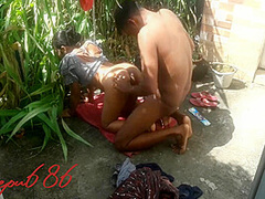 Ghar Se Bahar Chudne Ka Maza Hi Kuchh Aur Hai Sex In Garden