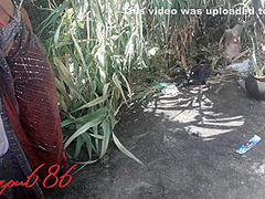 Ghar Se Bahar Chudne Ka Maza Hi Kuchh Aur Hai Sex In Garden