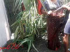 Ghar Se Bahar Chudne Ka Maza Hi Kuchh Aur Hai Sex In Garden