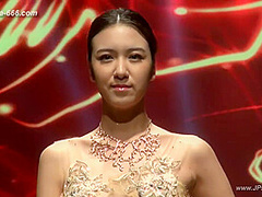 Chinese model in sexy lingerie show.20