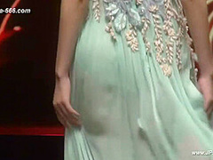 Chinese model in sexy lingerie show.20