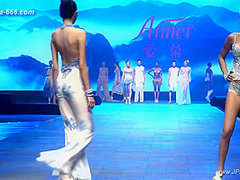 Chinese model in sexy lingerie show.20