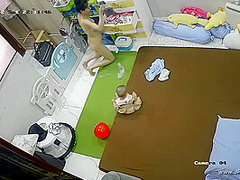 Hackers use the camera to remote monitoring of a lover's home life.599