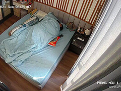 Hackers use the camera to remote monitoring of a lover's home life.599