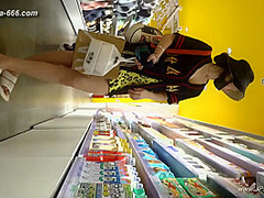 peeping chinese amateur upskirt.166