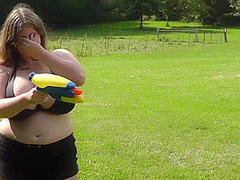 Squirt Gun Fight - Sarah Rae And Lily Belle