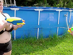 Squirt Gun Fight - Sarah Rae And Lily Belle