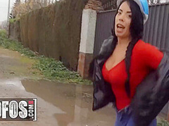 Seduces Jordi Enp To Give Her A Ride He Already Had His Eyes On Her Sexy Ass With Megan Fiore