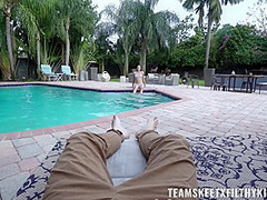 Kylie Rocket In New Bus-y By Th-e Poo-l (17-04-2023)