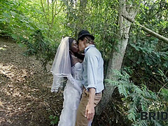 BRIDE4K. Runaway Bride’s Banging