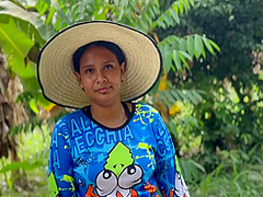 Peasant Girl Sucking Cock In Exchange For A Phone