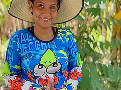 Peasant Girl Sucking Cock In Exchange For A Phone