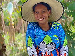 Peasant Girl Sucking Cock In Exchange For A Phone