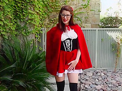 Red Riding Hoe - Amber Hahn
