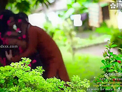 Komal Bhabhi Ke Bade Bade Doodh Watch/download