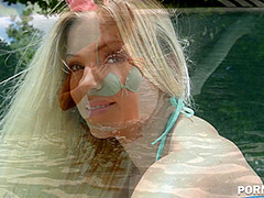 Blue Eyed Stunner - PornWorld