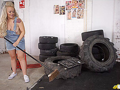 Lizzie in Garage Perv - DownblouseJerk