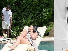 Pool Cleaner with BBC Bangs Sunbathing Slut Claudia Bavel GP2368 - PornWorld