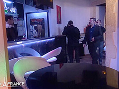 A Guy Offers Her Young Wife In A Swinger Club With Kim Equinoxx