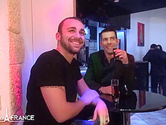A Guy Offers Her Young Wife In A Swinger Club With Kim Equinoxx