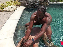 Flourish Univ Ep 2 - Gia Derza and Isiah Maxwell